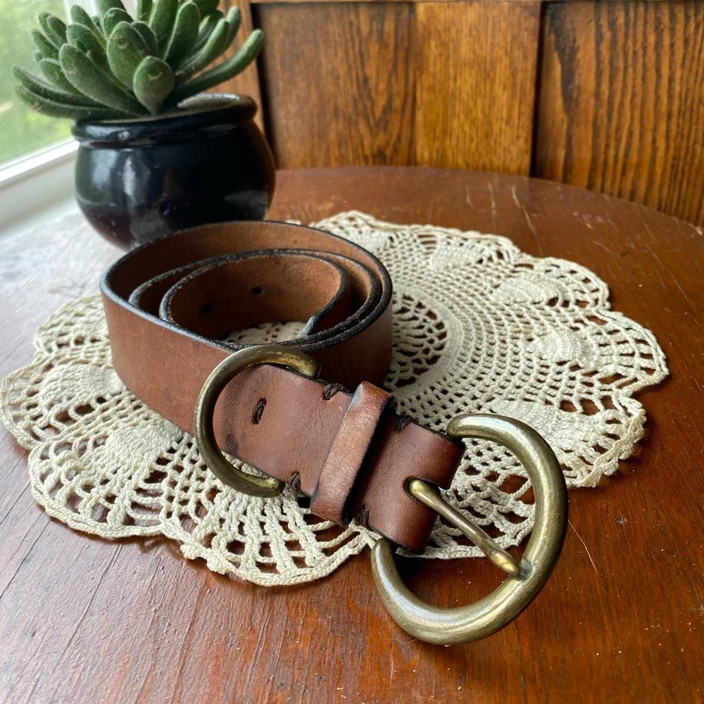 100% Leather Belt Brown with Pewter Buckle 35” inches EUC.